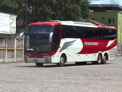 ASSALTO NA MG-050: ônibus da VIAÇÃO TEIXEIRA linha DIVINÓPOLIS/BH é assaltado e passageiros são feitos reféns